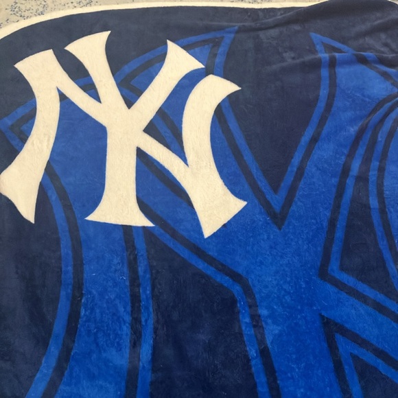 ⚾️MLB New York Yankees Blanket - Picture 3 of 7
